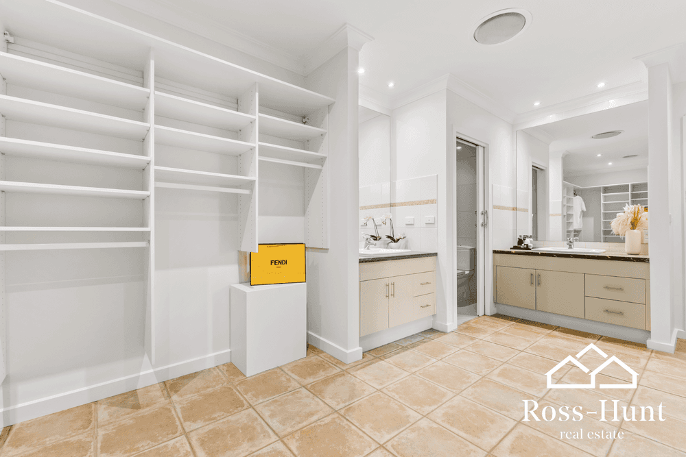 25 Casey Drive, BERWICK, VIC 3806