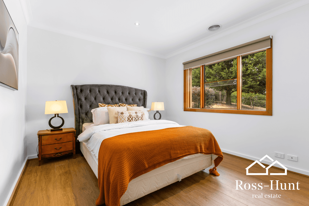 25 Casey Drive, BERWICK, VIC 3806