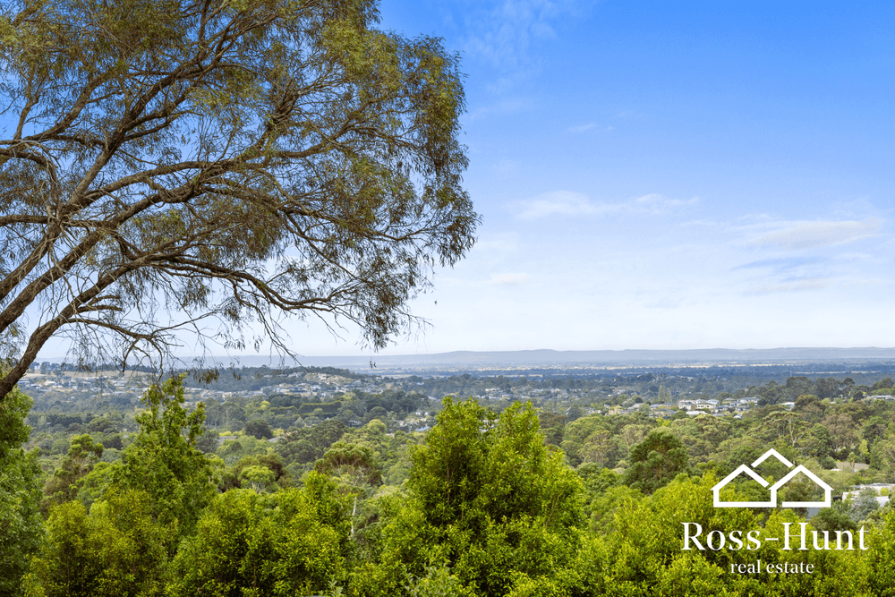 25 Casey Drive, BERWICK, VIC 3806
