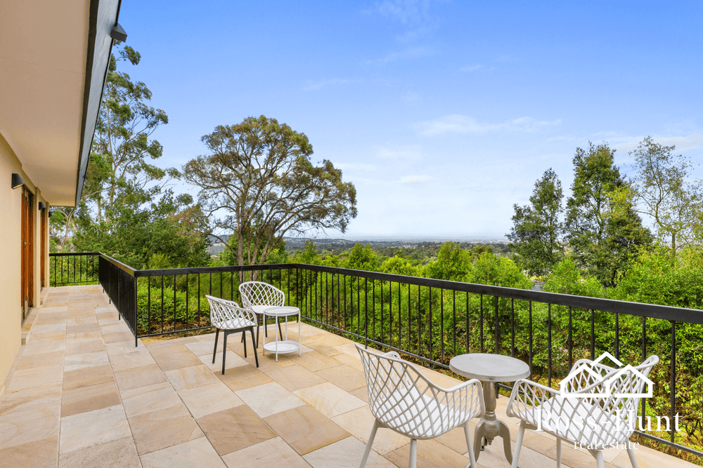 25 Casey Drive, BERWICK, VIC 3806