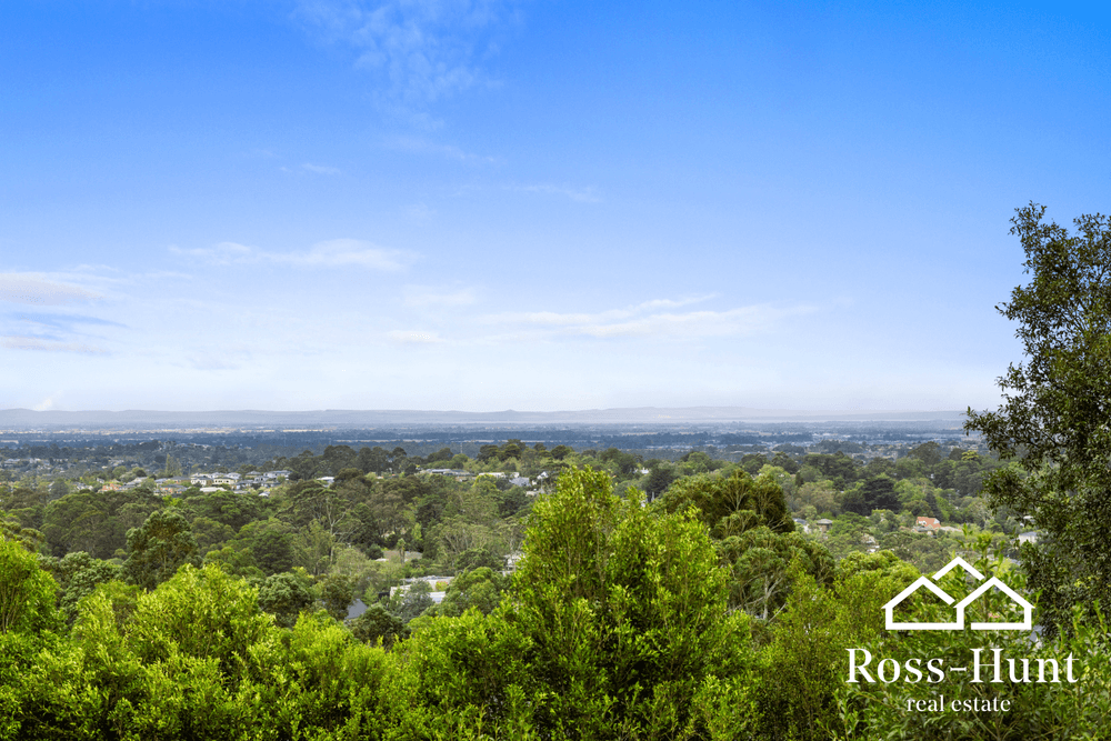 25 Casey Drive, BERWICK, VIC 3806