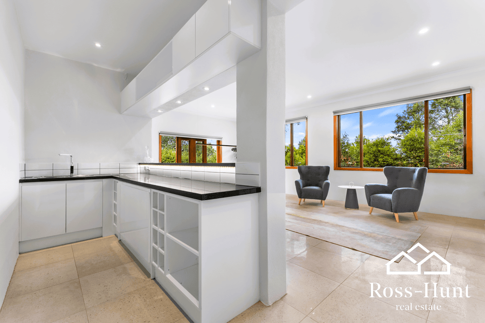 25 Casey Drive, BERWICK, VIC 3806