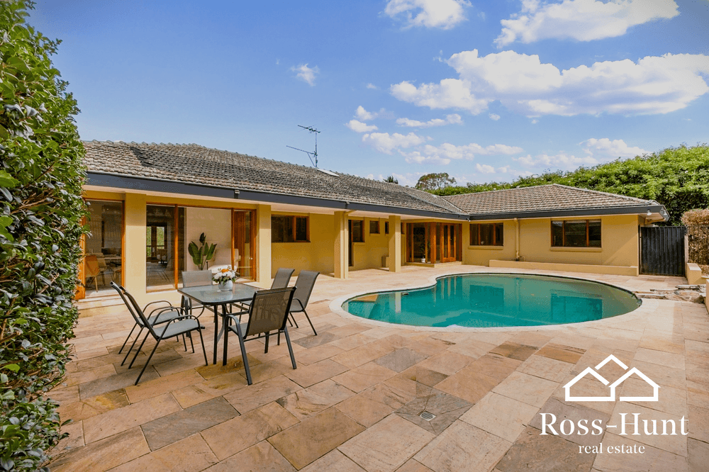 25 Casey Drive, BERWICK, VIC 3806