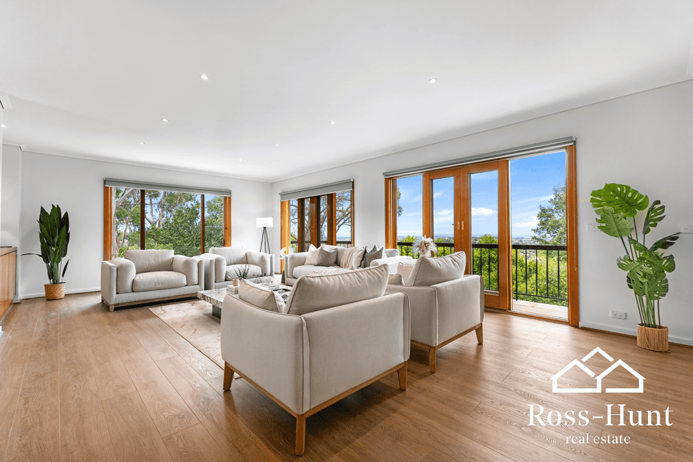 25 Casey Drive, BERWICK, VIC 3806