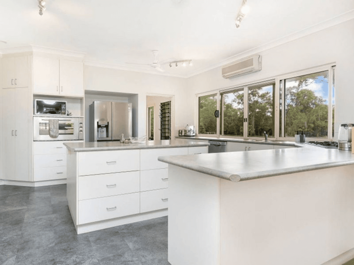 95 Thorak Road, KNUCKEY LAGOON, NT 0828