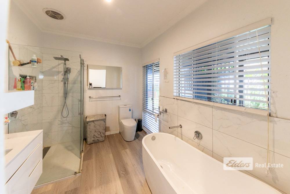 4 Crown Ridge Avenue, Newlands Arm, VIC 3875