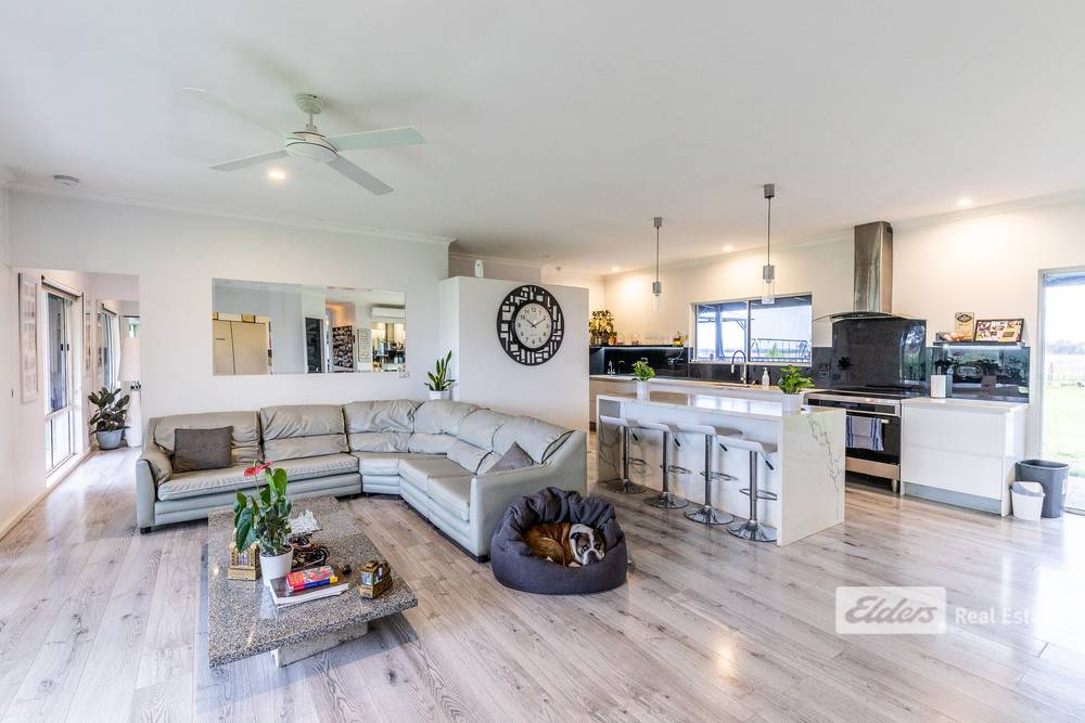 4 Crown Ridge Avenue, Newlands Arm, VIC 3875