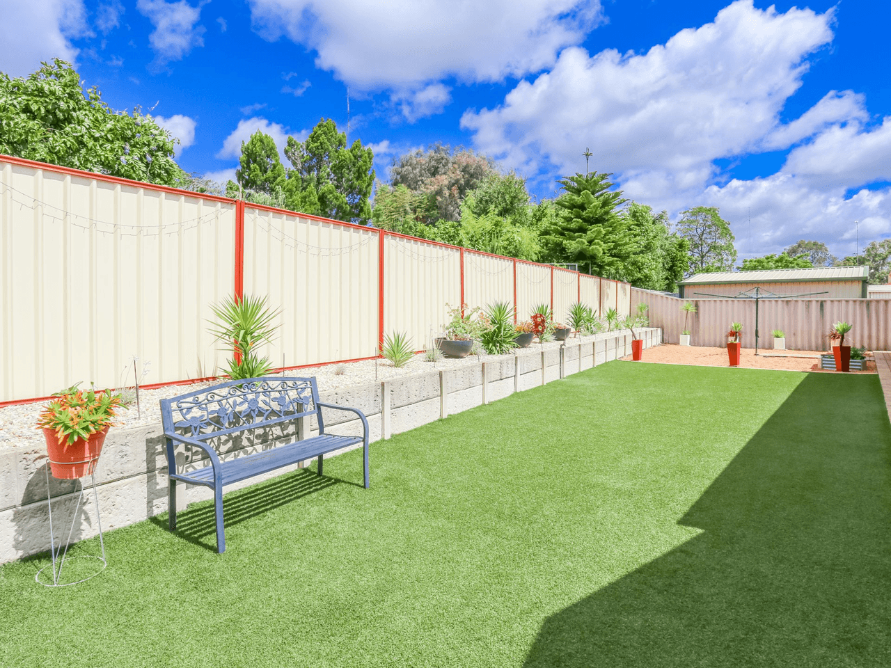 8 Larsen Court, HARVEY, WA 6220