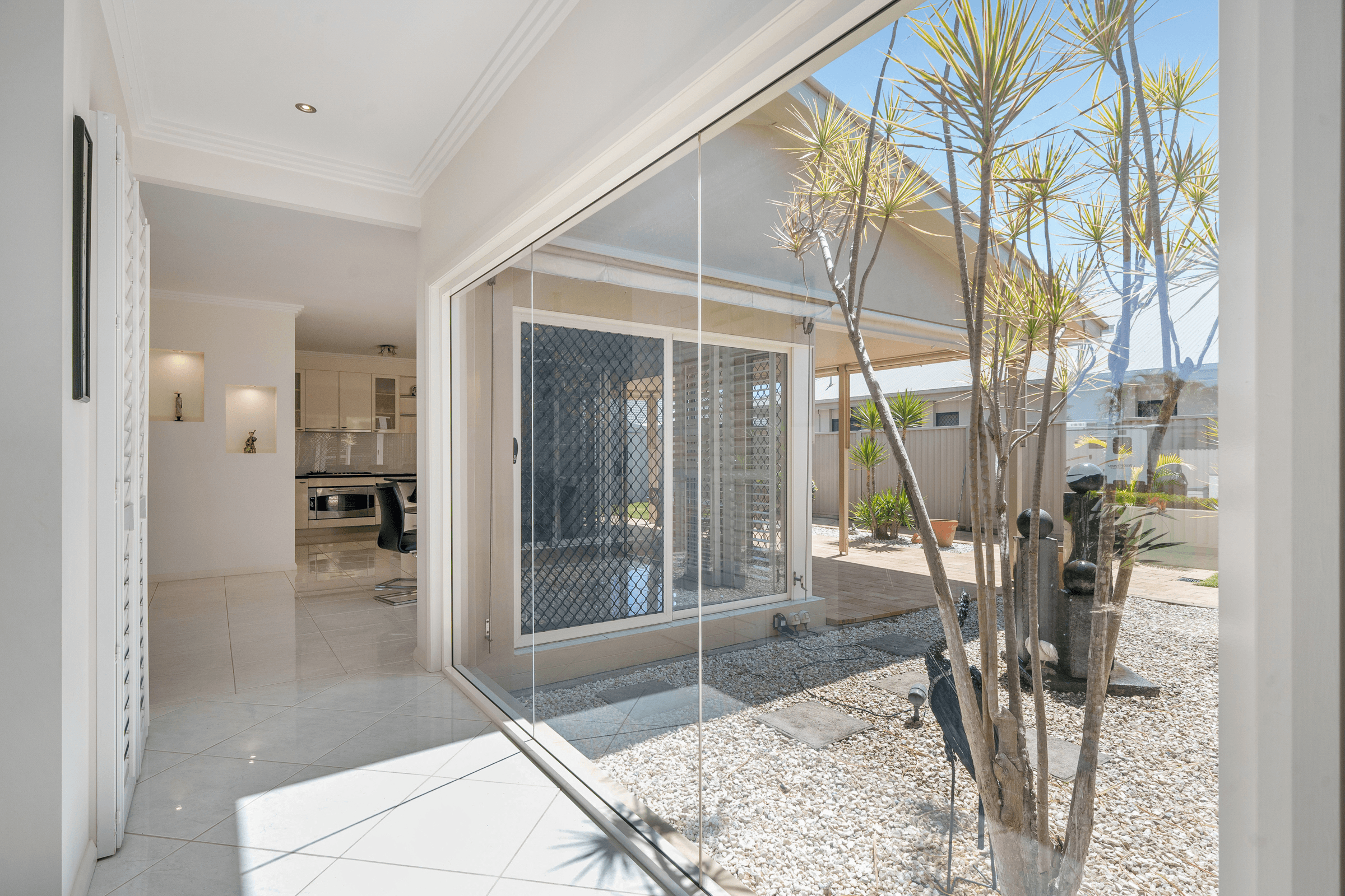 2 Eva Court, NEWPORT, QLD 4020