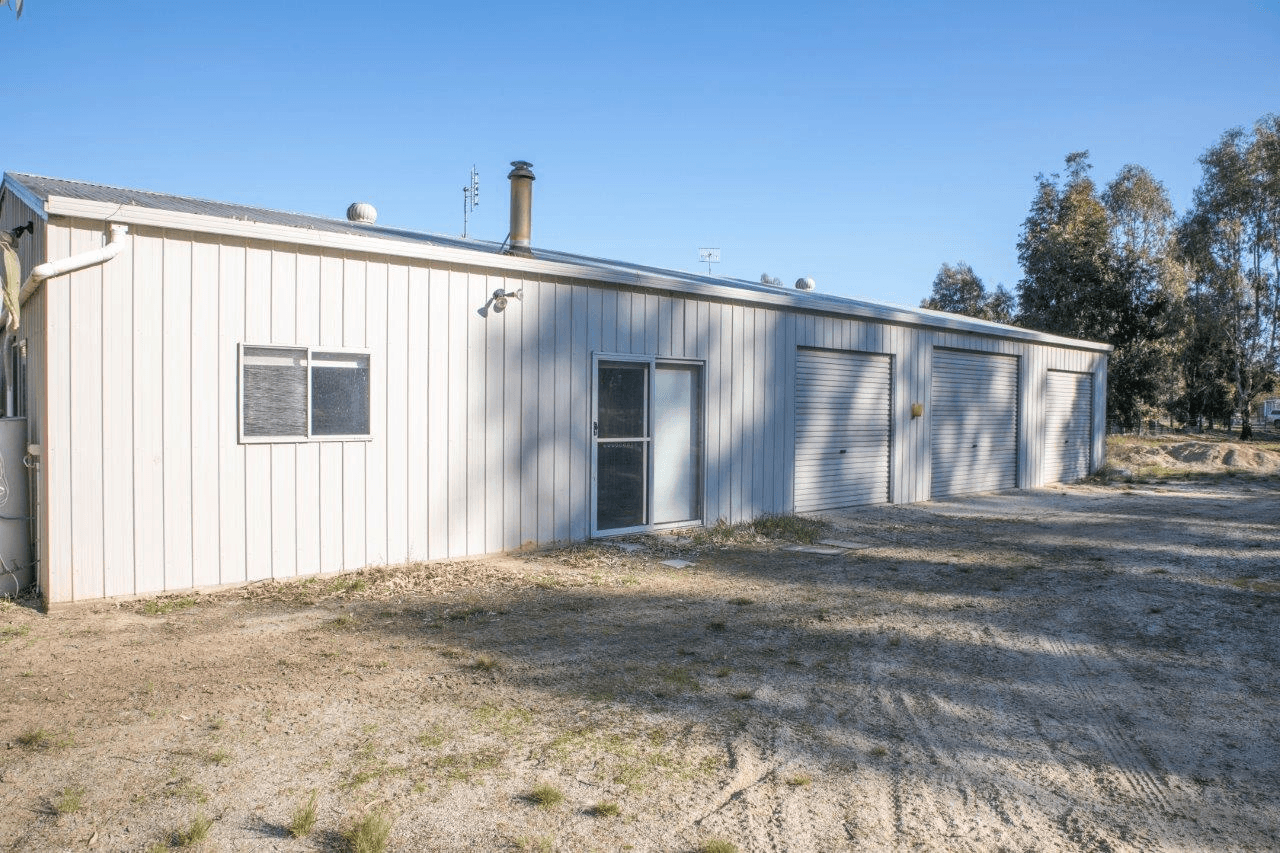 136 GLENVIEW ROAD, BARHAM, NSW 2732