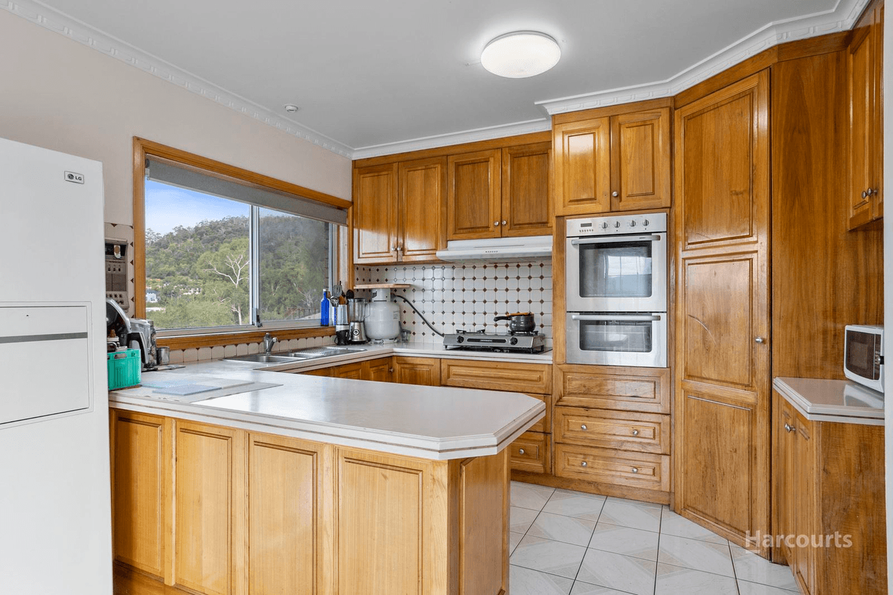 18 Jabez Crescent, LENAH VALLEY, TAS 7008