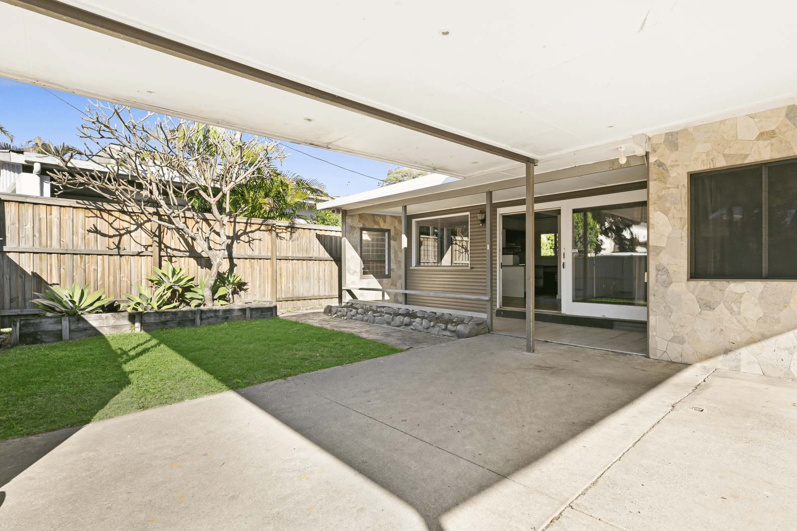 28 Diana Avenue, Burleigh Heads, QLD 4220