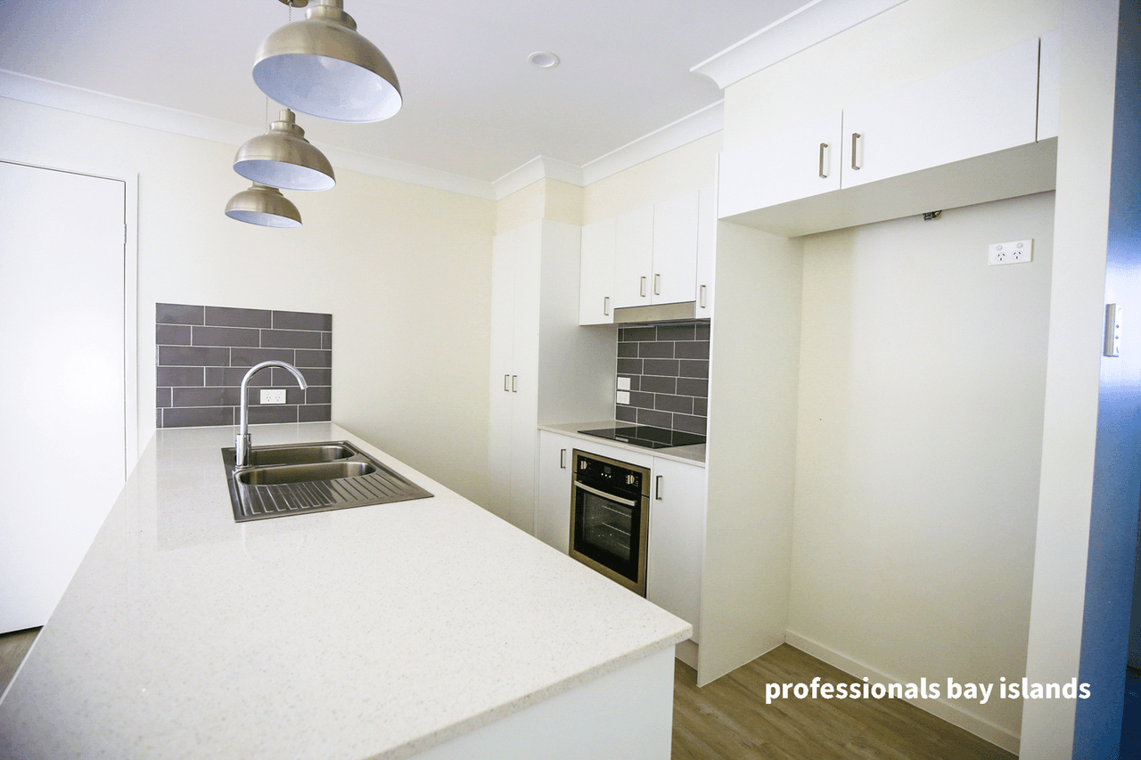 3 Lindwall Street, Russell Island, QLD 4184