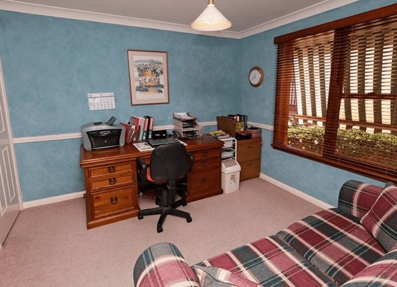 28 Missouri Avenue, Tolland, NSW 2650