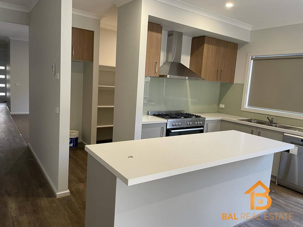 59 Hemingway drive, ROCKBANK, VIC 3335