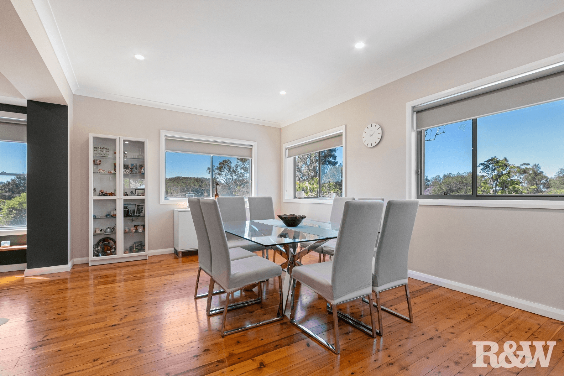 5 Welwyn Grove, Point Clare, NSW 2250