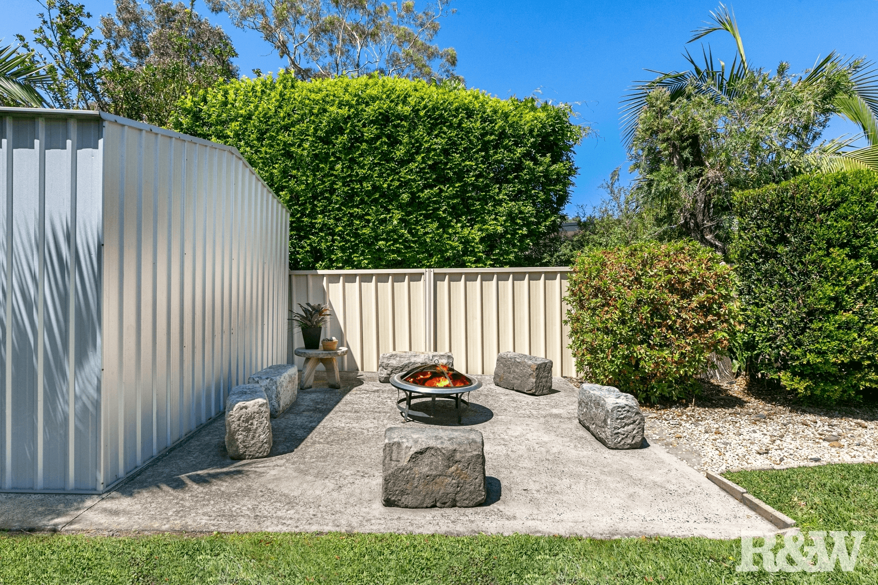 5 Welwyn Grove, Point Clare, NSW 2250