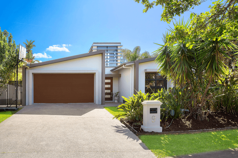 9 Southaven Drive, HELENSVALE, QLD 4212