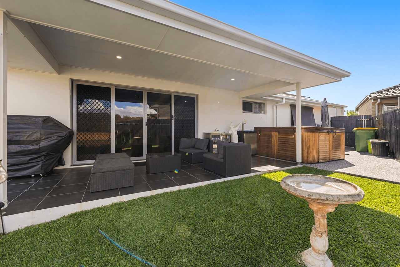 13 Mary Place, ORMEAU, QLD 4208