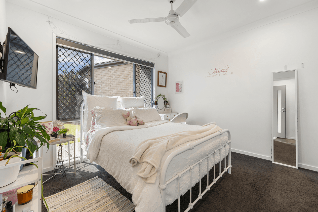 13 Mary Place, ORMEAU, QLD 4208