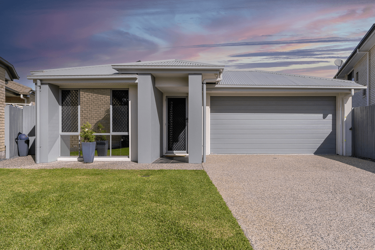 13 Mary Place, ORMEAU, QLD 4208