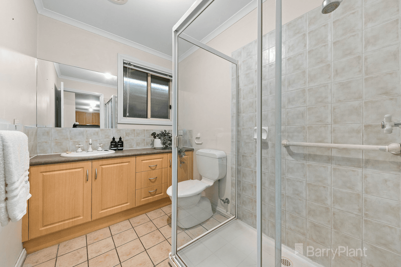 1/54 Smethurst Avenue, Pakenham, VIC 3810