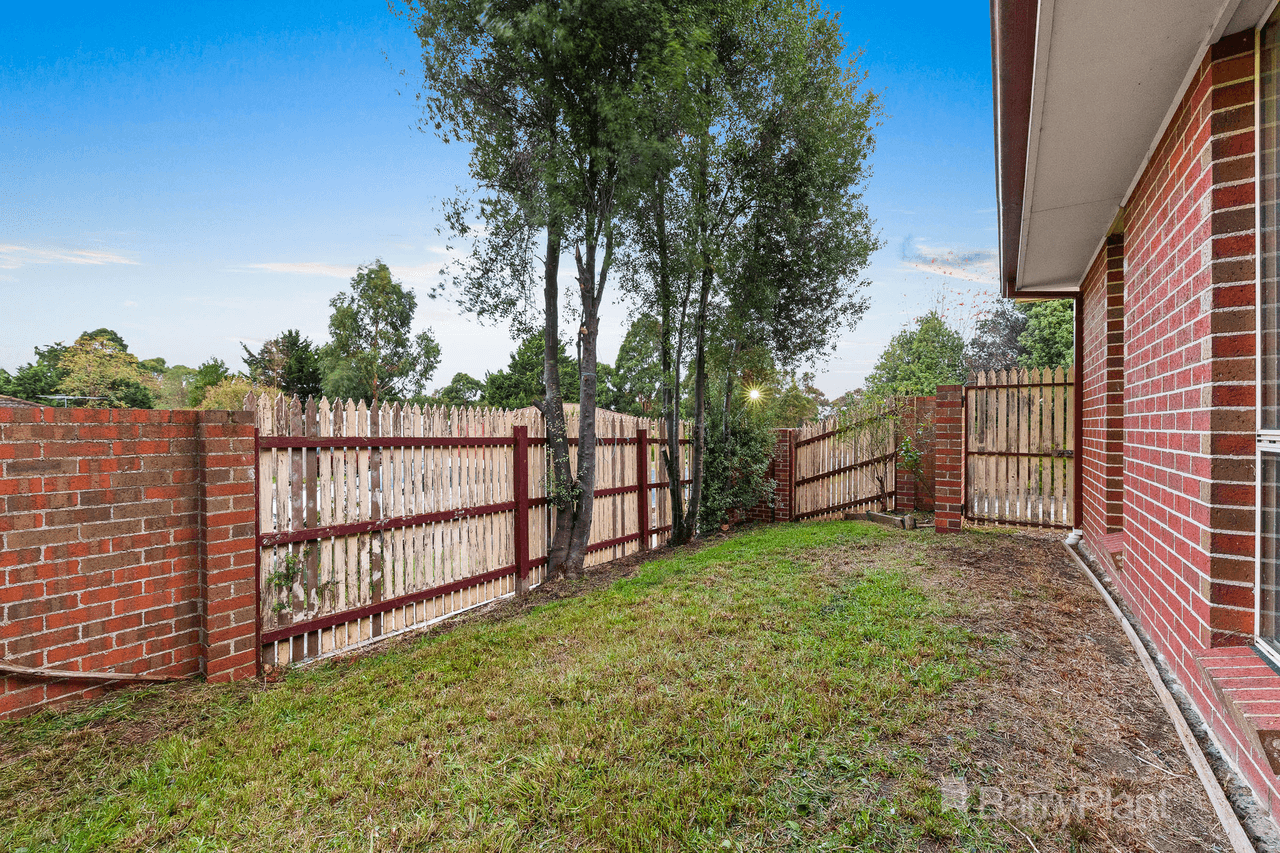 1/54 Smethurst Avenue, Pakenham, VIC 3810