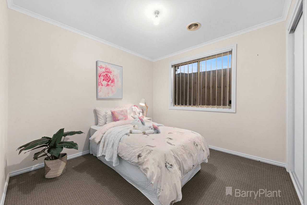 1/54 Smethurst Avenue, Pakenham, VIC 3810