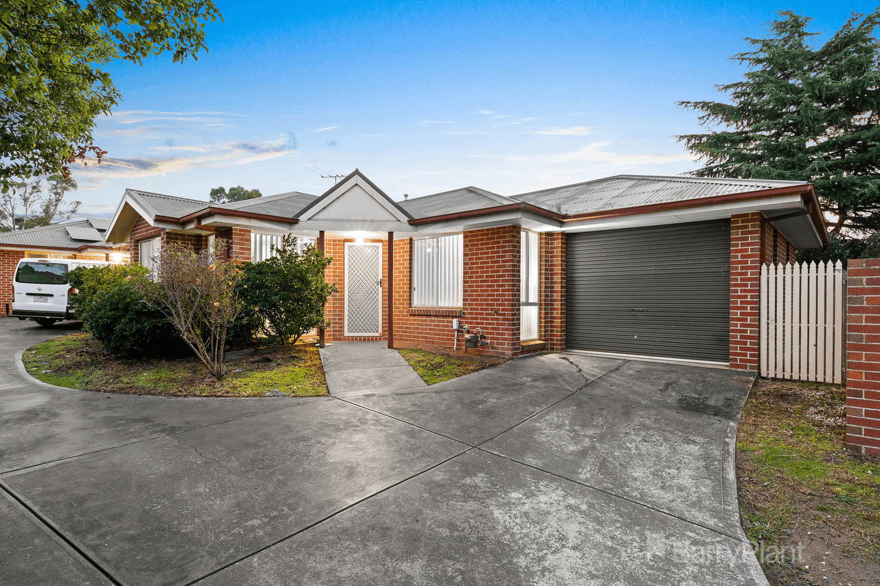 1/54 Smethurst Avenue, Pakenham, VIC 3810