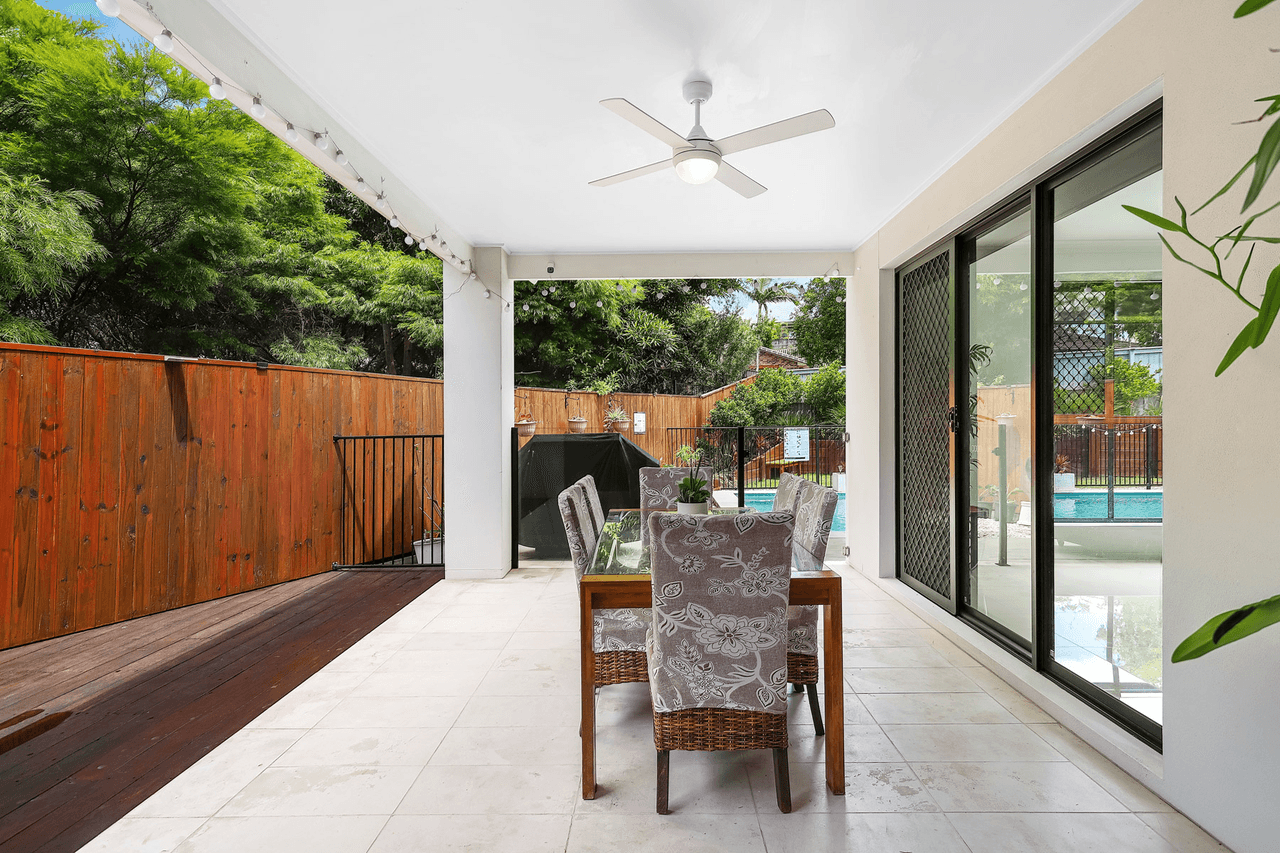 1 Element Street, ELANORA, QLD 4221