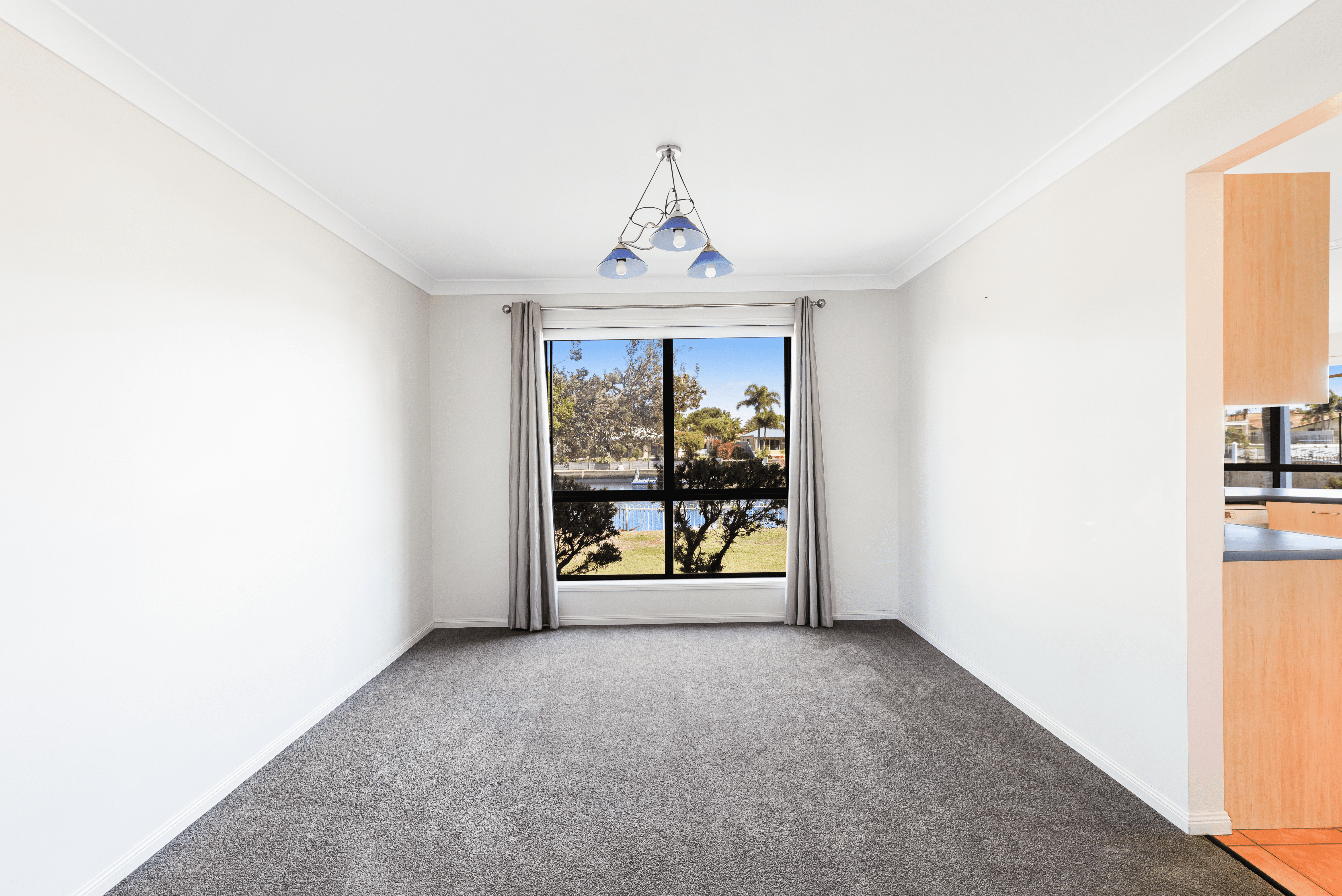 20 Topsail Circuit, BANKSIA BEACH, QLD 4507