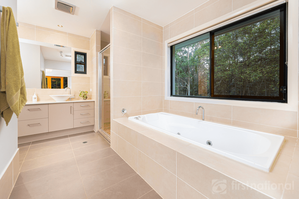 22 Clancy Court, DIAMOND VALLEY, QLD 4553