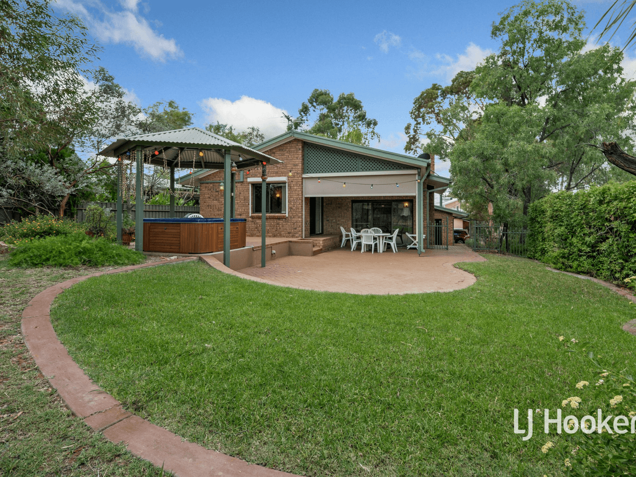 3 Lakes Court, DESERT SPRINGS, NT 0870