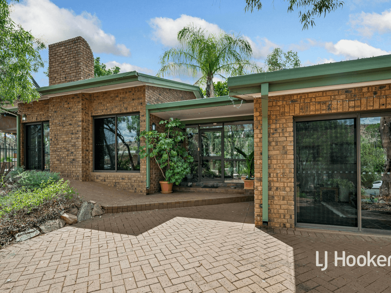 3 Lakes Court, DESERT SPRINGS, NT 0870