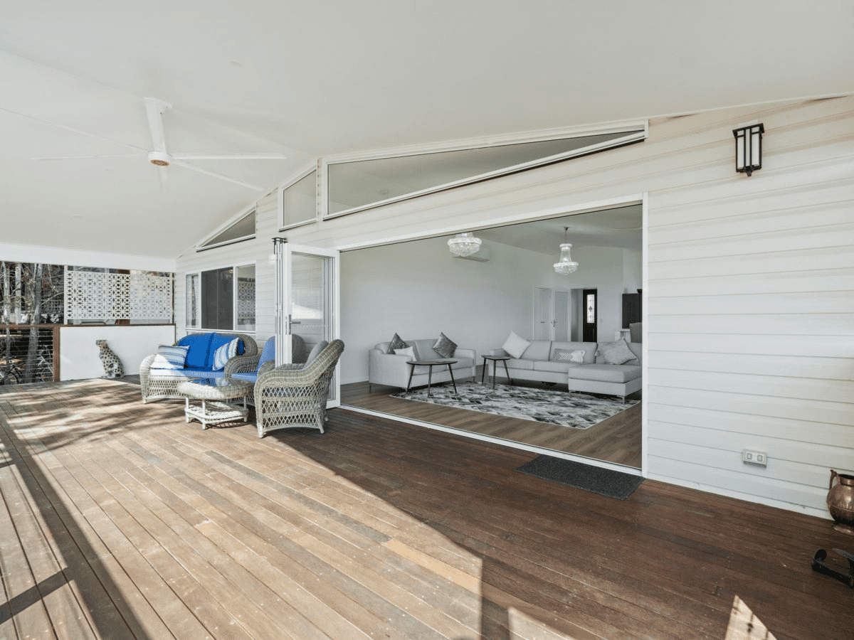 54 Timothy Street, MACLEAY ISLAND, QLD 4184