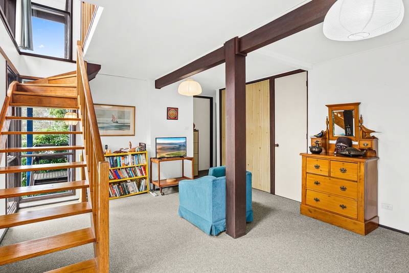 10 Molong Road, GYMEA BAY, NSW 2227