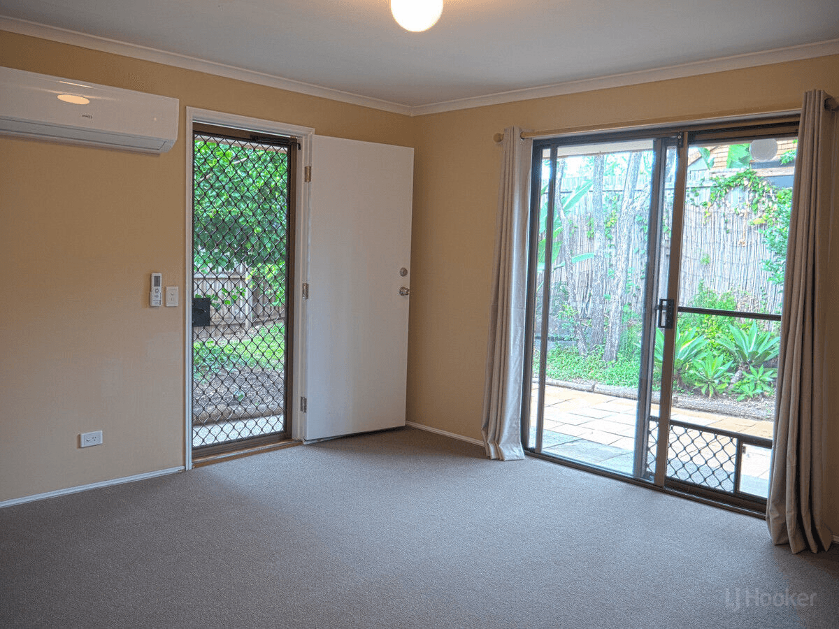 2/8 Academy Street, OXENFORD, QLD 4210