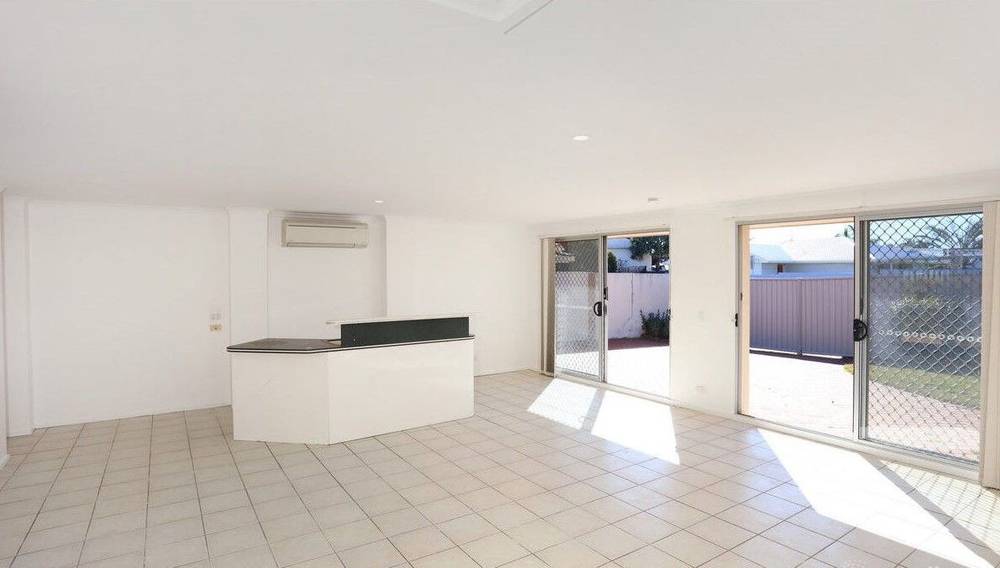 36 Sunbird Avenue, PARADISE POINT, QLD 4216