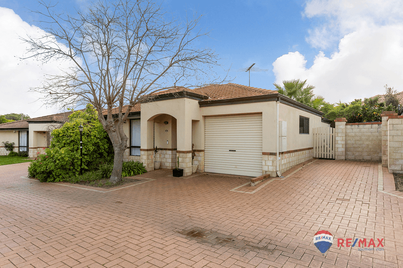4C  Ball Place, Queens Park, WA 6107