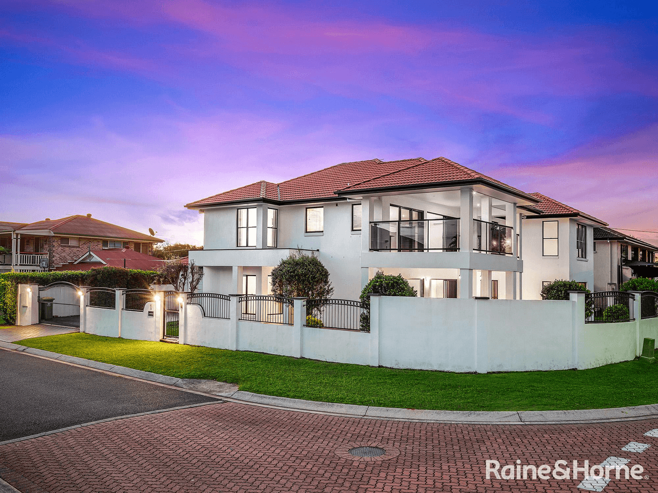 1 Cliftonville Place, REDLAND BAY, QLD 4165