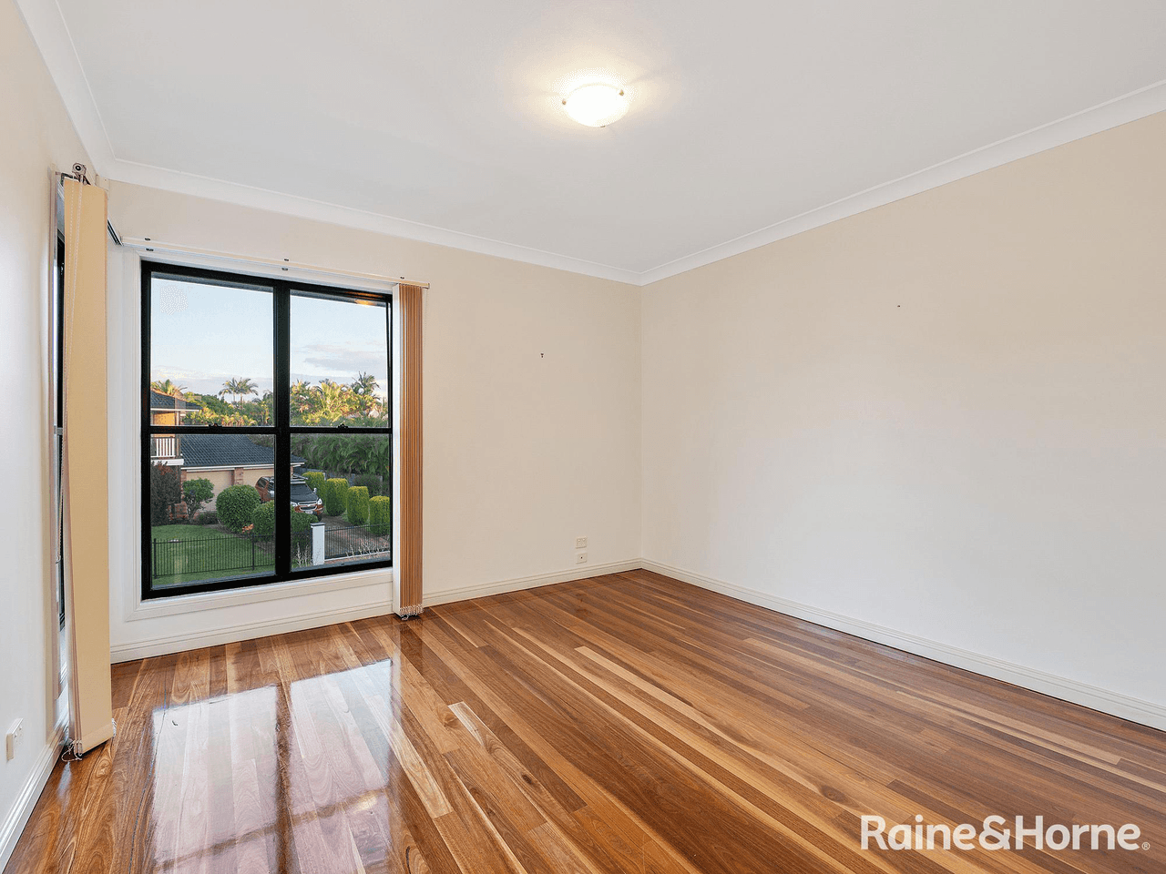 1 Cliftonville Place, REDLAND BAY, QLD 4165