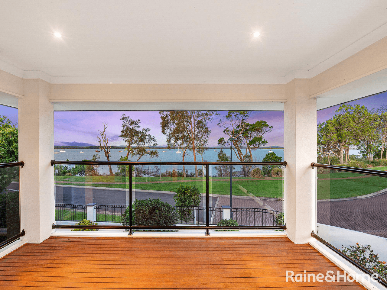 1 Cliftonville Place, REDLAND BAY, QLD 4165