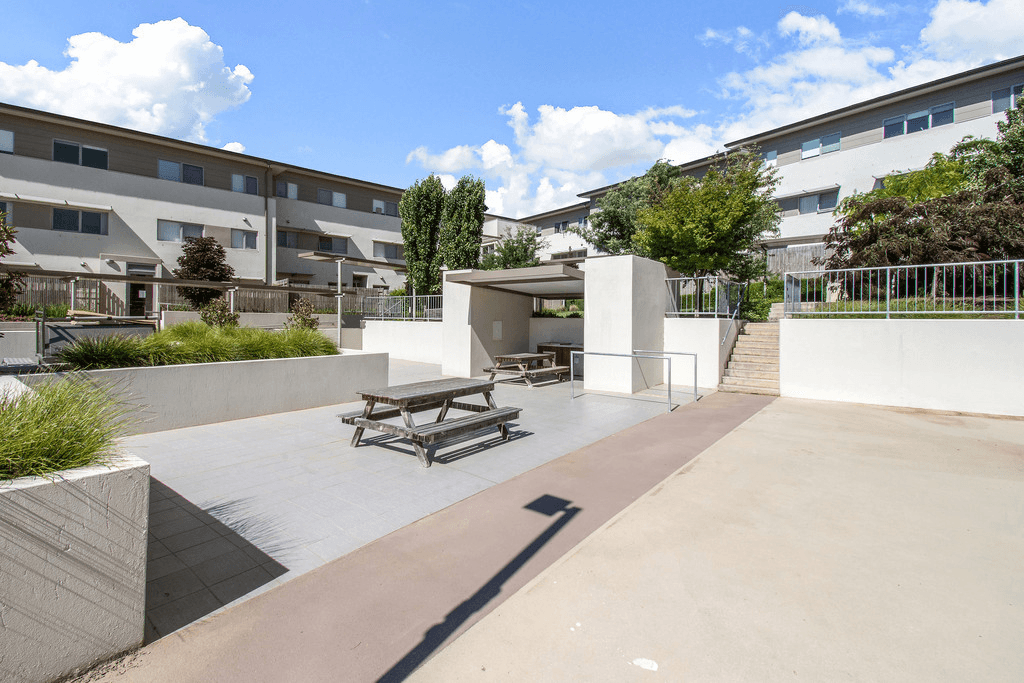 87/311 Flemington Road, FRANKLIN, ACT 2913