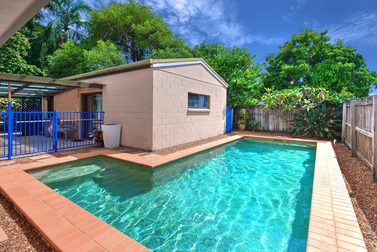 52 Dalby Street, MAROOCHYDORE, QLD 4558