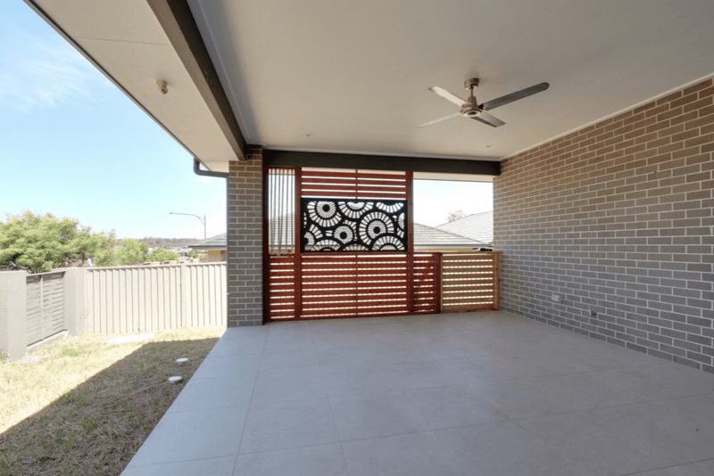 118 Greenwood Parkway, JORDAN SPRINGS, NSW 2747