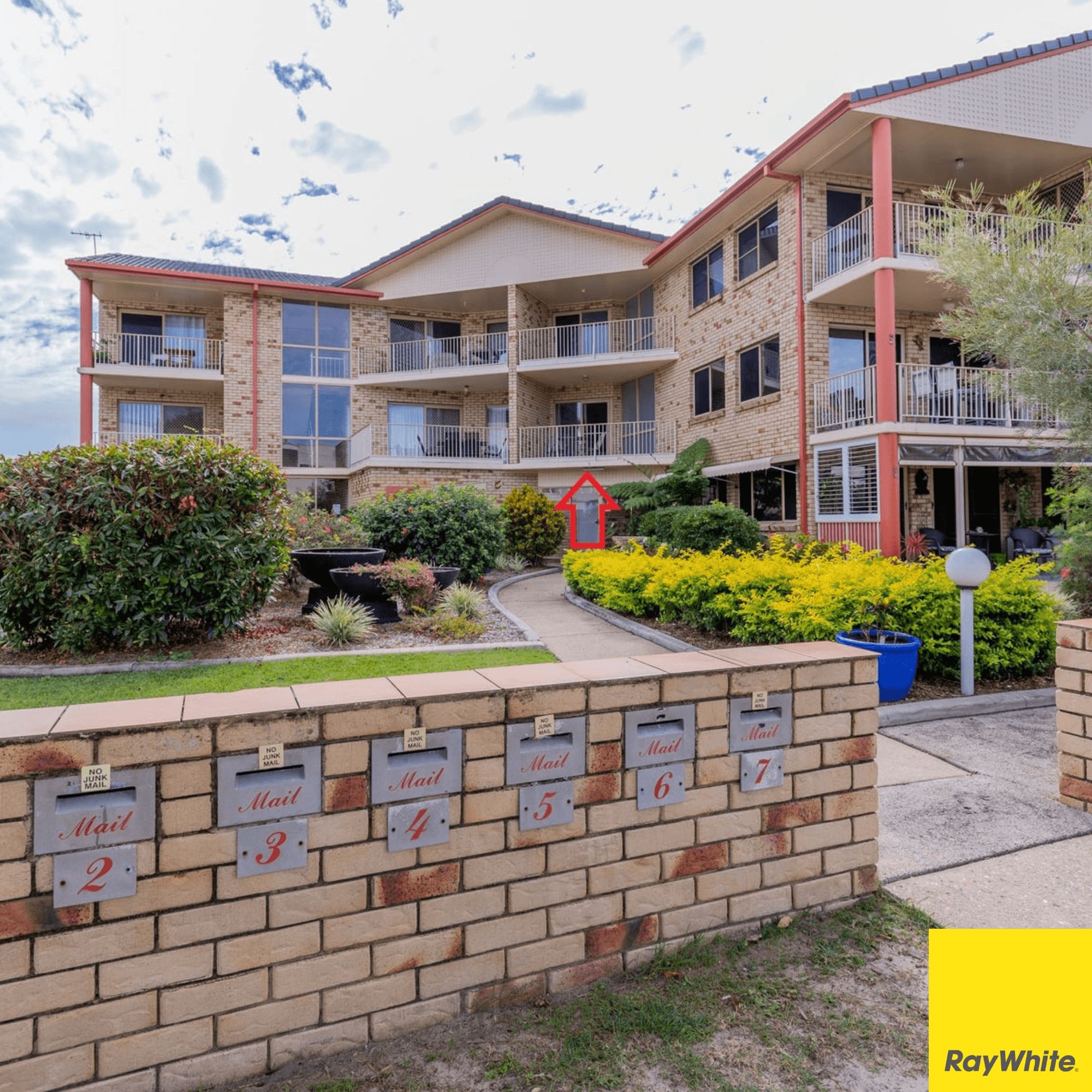 4/5 Wattle Avenue, BONGAREE, QLD 4507