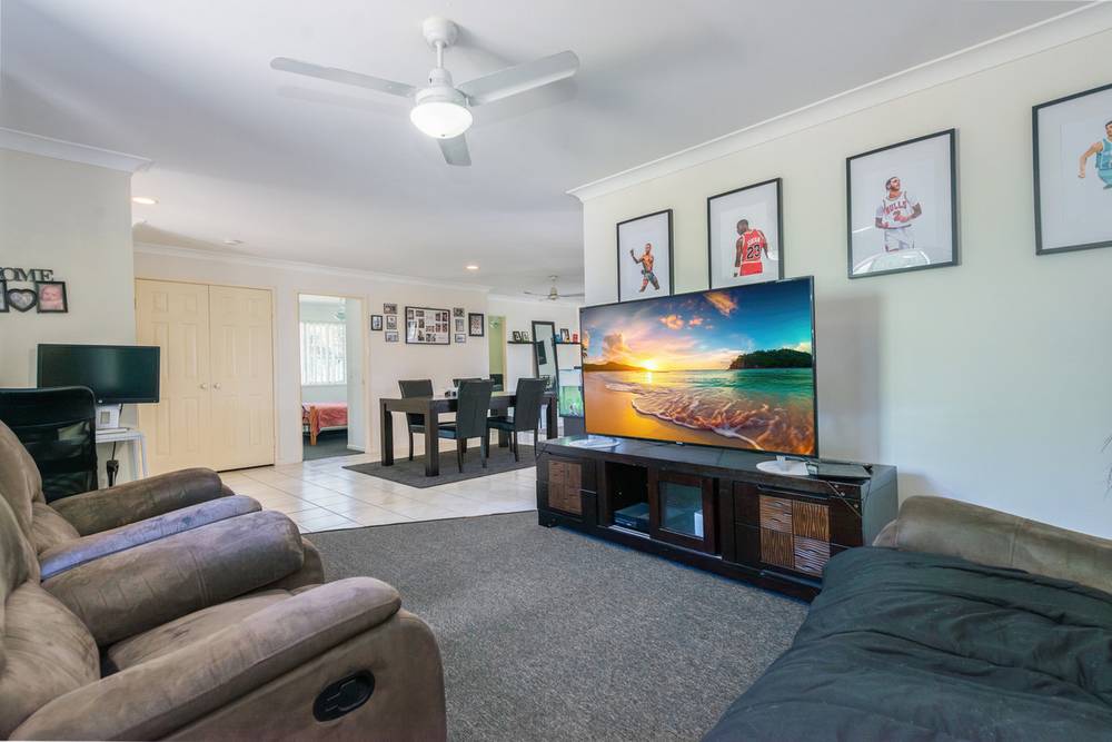 17 Doolan Street, Ormeau, QLD 4208