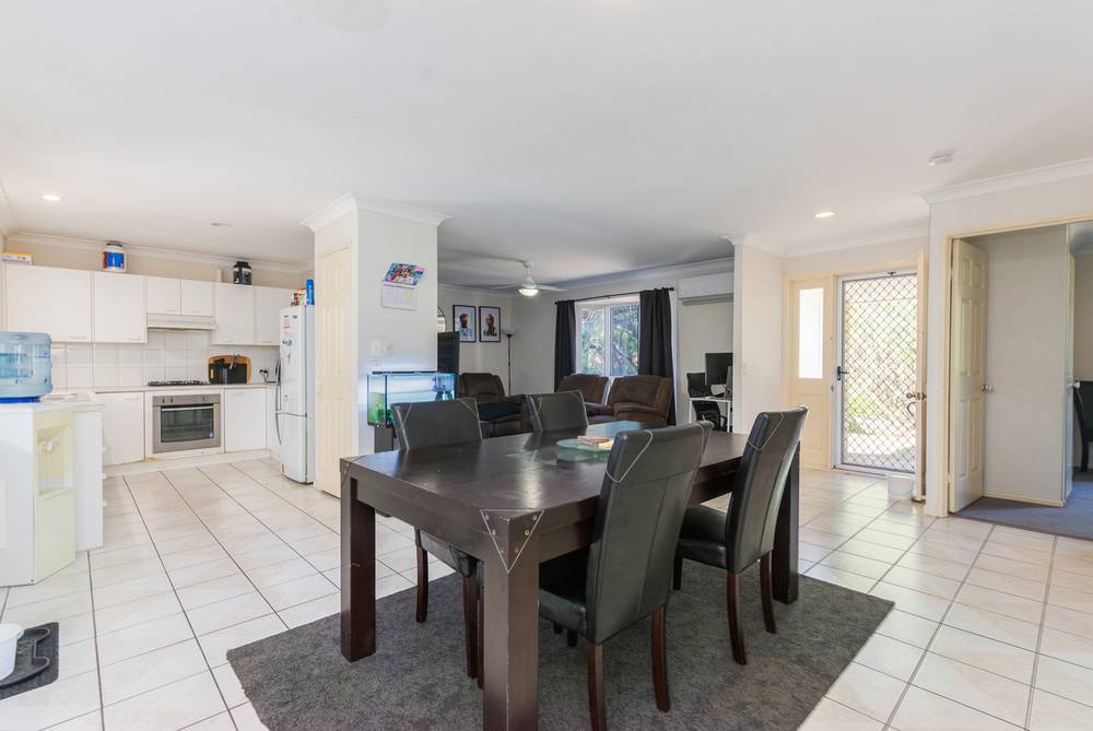 17 Doolan Street, Ormeau, QLD 4208