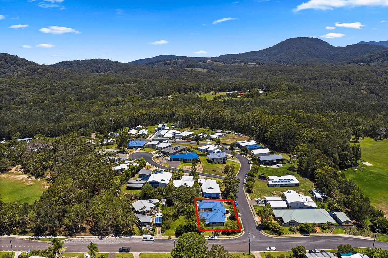 27 Vernon Street, SCOTTS HEAD, NSW 2447