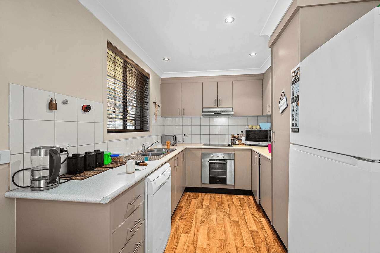 27 Vernon Street, SCOTTS HEAD, NSW 2447